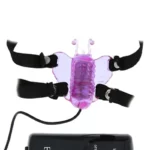 Vibrator na gaćicama za stimulaciju klitorisa u ljubičastoj boji. Vibrator je u obliku leptira.