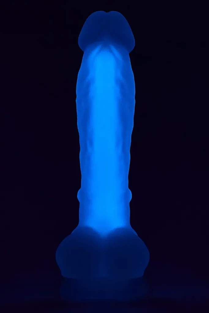 Prozirni dildo koji u mraku svijetli plavo svijetlo