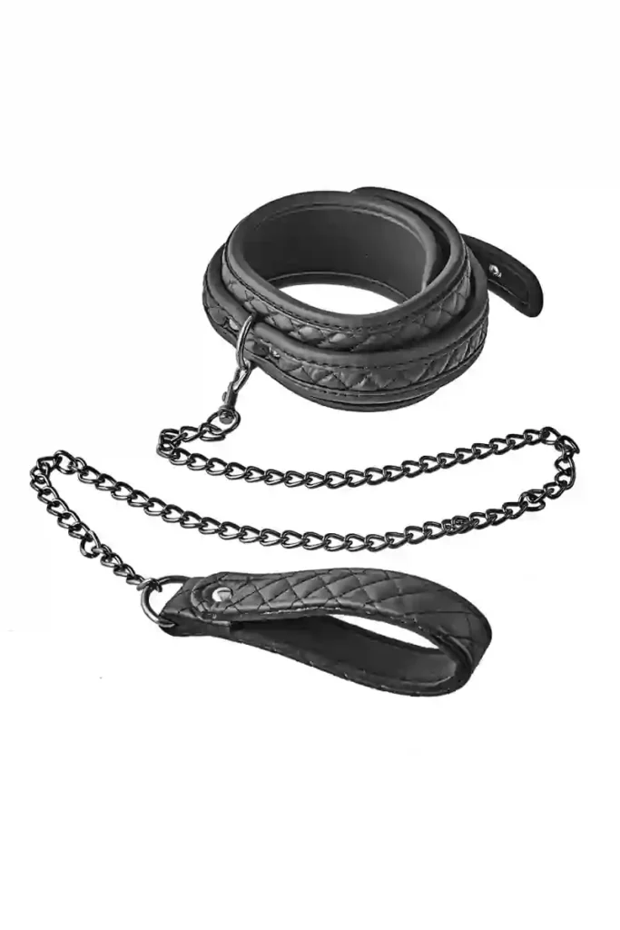 Blaze Collar Leash Diamond Black ogrlica s lancem od veganske kože s diamond prošivom i crnim metalnim detaljima BDSM dodatak