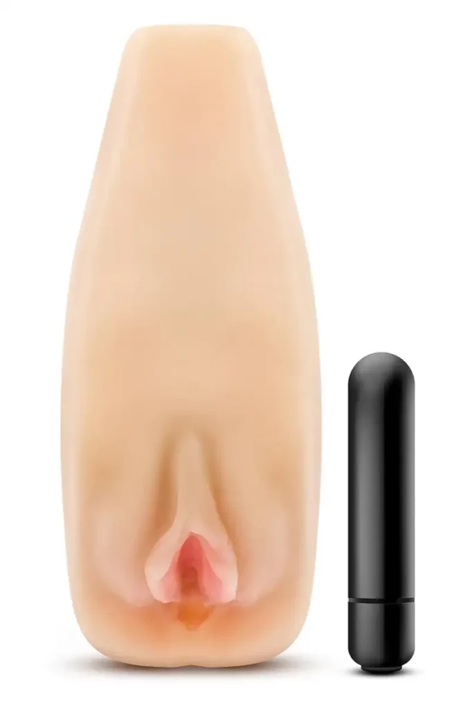 M Soft And Wet Natasha masturbator s vibracijom od mekanog X5 Plus TPE materijala, bež boje, duljine 17,7 cm, s teksturiranim kanalom, otvorenim krajem, lubrikacijom koja se aktivira vodom i bullet vibratorom